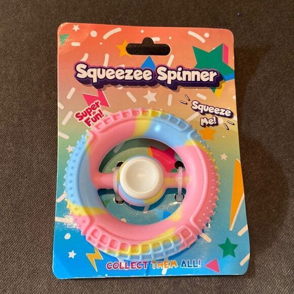 Squeezee Spinner Fidget Spinner Toy Bundle NEW (2 Different Colors) - Picture 3 of 4